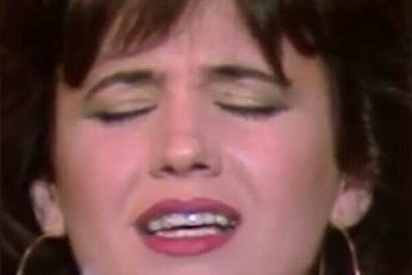 UMRLA PEVAČICA, TUGA!