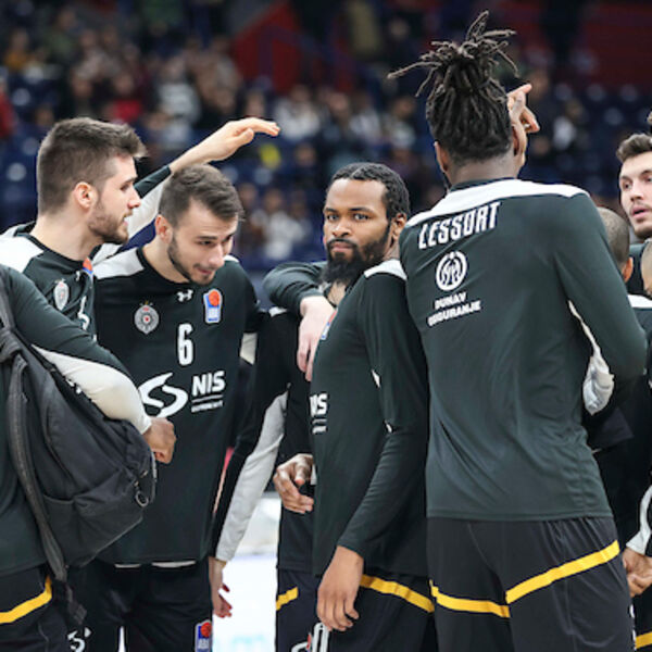 SJAJNE VESTI ZA PARTIZAN: Split u Beograd došao BEZ POLA TIMA! Poznato koji igrači nedostaju "fenjerašima"