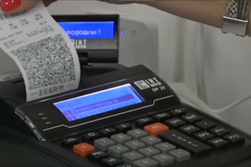 Pomoću banana trika, prodavci nas varaju samo tako: Pazite samo šta rade, uopšte nije naivno