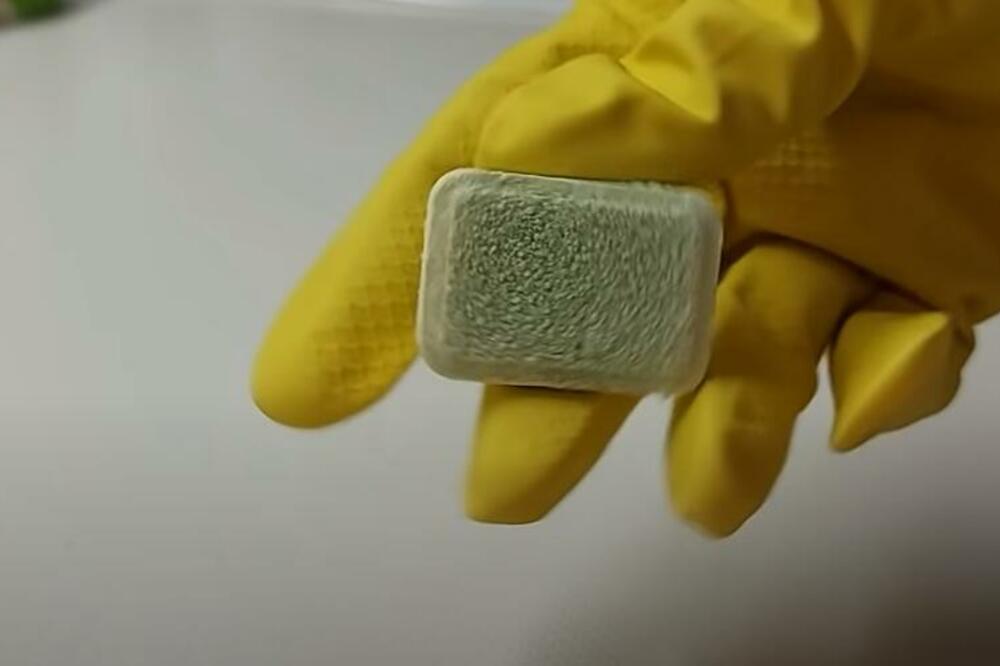 ZAŠTO TREBA DA UBACITE TABLETU ZA SUDOVE U RERNU? To će vam biti NAJBOLJI POTEZ za danas, evo i što (VIDEO)