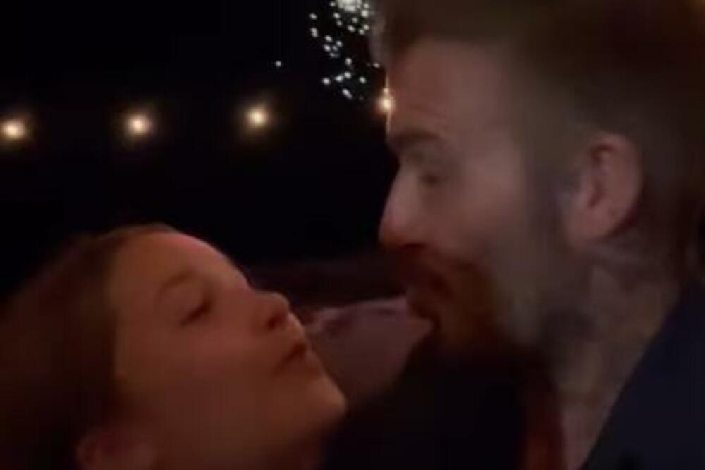 NEPRIKLADNO? DEJVID BEKAM PONOVO POLUBIO ĆERKU U USTA! (VIDEO)