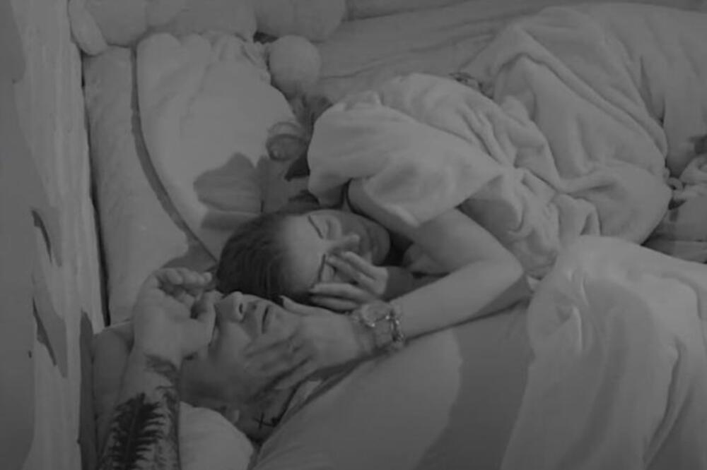 NA KORAK OD POMIRENJA!? Sedam minuta čistog zadovoljstva BIVŠIH ljubavnika u izolaciji! (VIDEO)