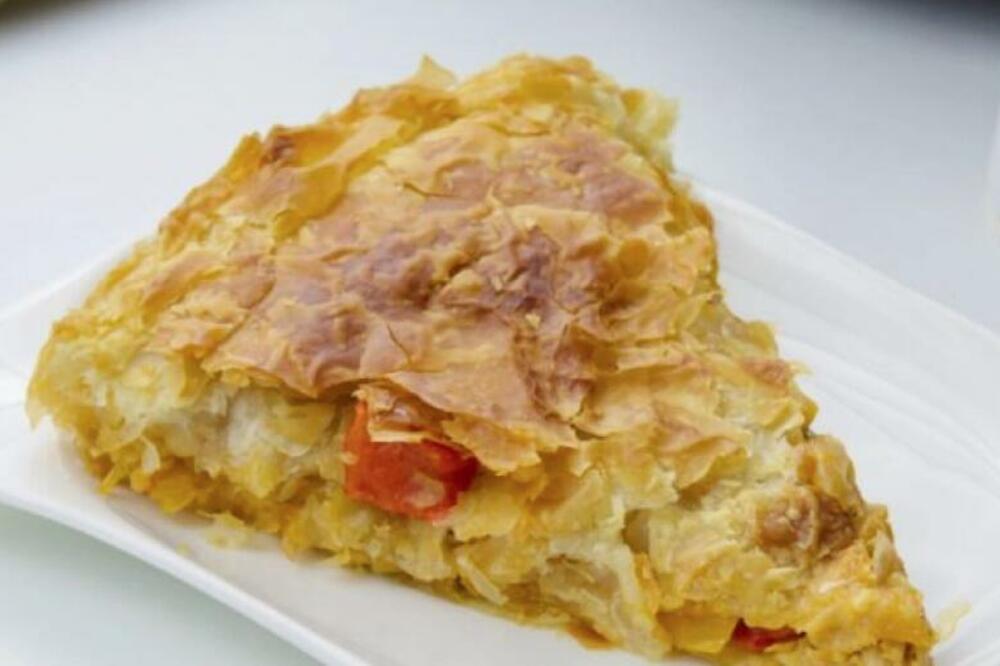 OVA PITA IMA NAJRUŽNIJI NAZIV, A BOLJA JE OD SVAKE DRUGE: Evo u čemu je njena tajna (RECEPT)