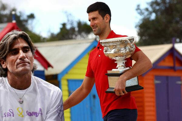 Podeljenja su mišljenja o njivohoj saradnji: NOVAK PONOVO U DRUŠTVU GURUA IMAZA! (VIDEO)