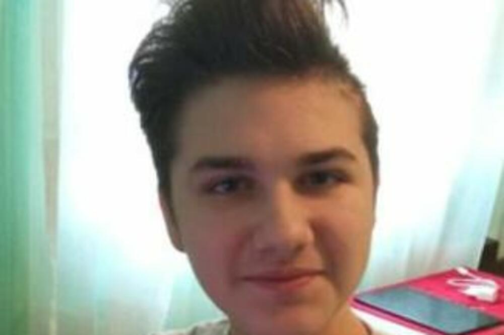 STEFAN NE HODA VEĆ 7 GODINA, HITNO MORA NA OPERACIJU: Potrebno je 100.000 evra, imamo 3 nedelje!