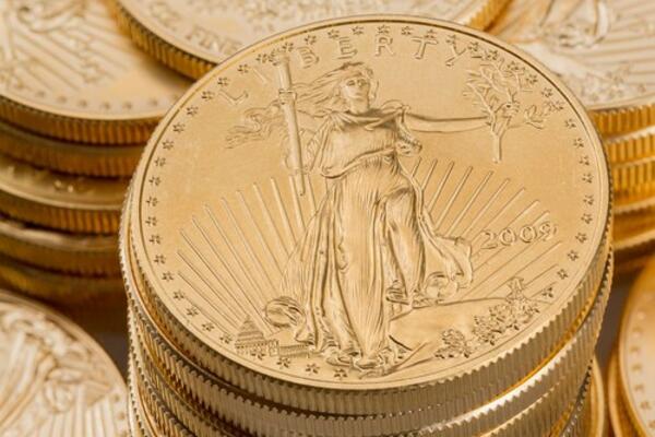 NOVČIĆI KOJI ODAJU POČAST VELIKIM ŽENAMA! Ove DAME su se našle na LISTI 2022. godine (FOTO)