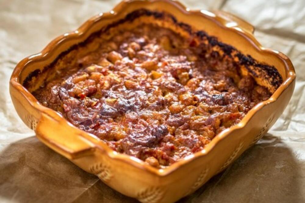 NA SVAKOJ POSNOJ SLAVI SE NAJVIŠE POJEDE PREBRANAC KUVAN U KEČAPU: Domaćice, ovo morate da PROBATE