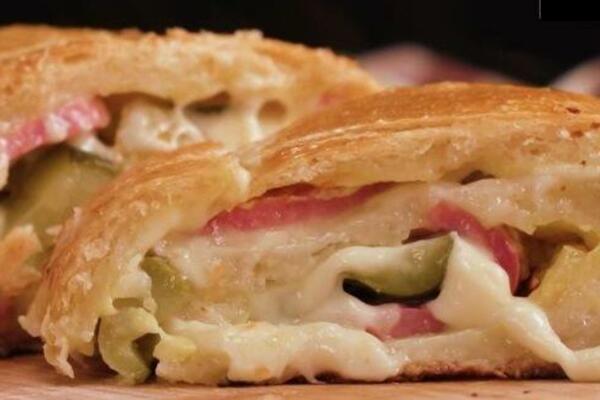 LIČI NA HLEB, A KAD GA PRESEČETE SLEDI IZNENAĐENJE: Predjelo zbog kojeg ćete "ZGREŠITI", nerealno je dobro (VIDEO)