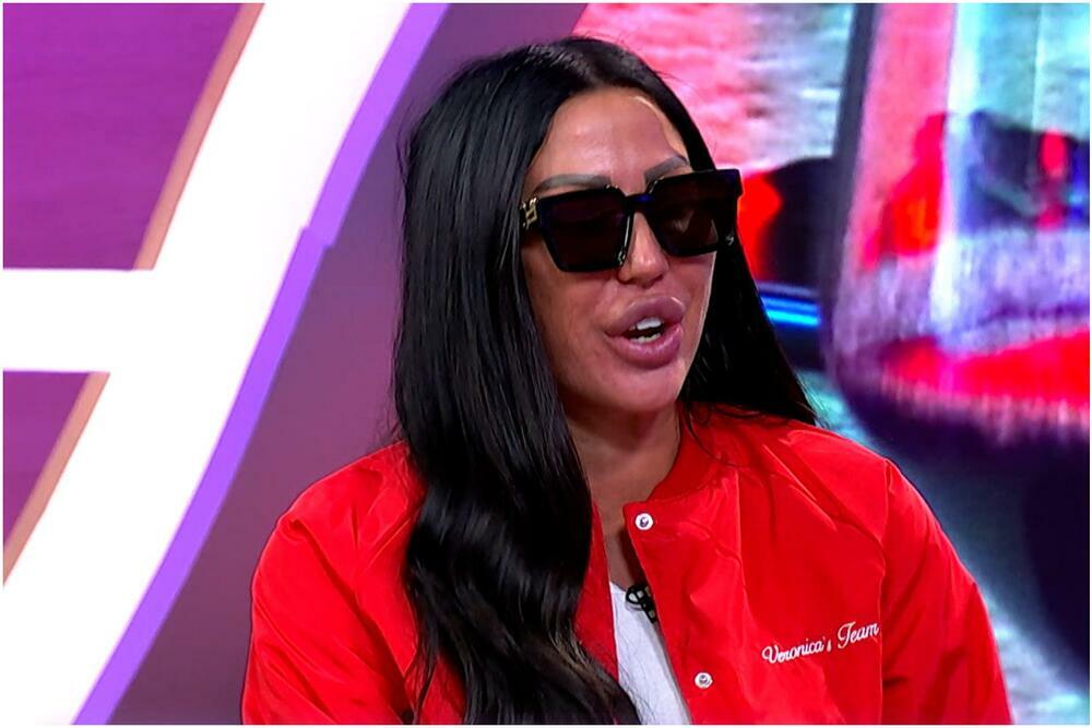 Tijani Ajfon zapalili kola