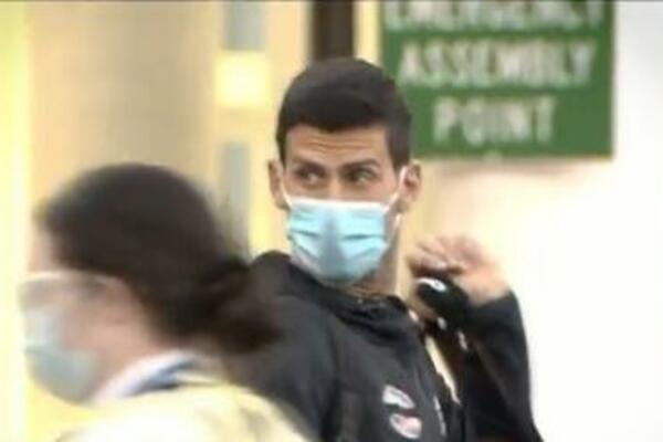 DEGENEK OŠTRO PO SVOJIM AUSTRALIJANCIMA! SNAŽNA PORUKA UPUĆENA NOVAKU!