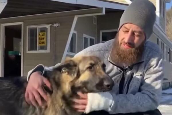 OVAJ PAS JE SUPERHEROJ: Kada vidite kako je svom vlasniku SPASIO ŽIVOT, naježićete se (VIDEO)