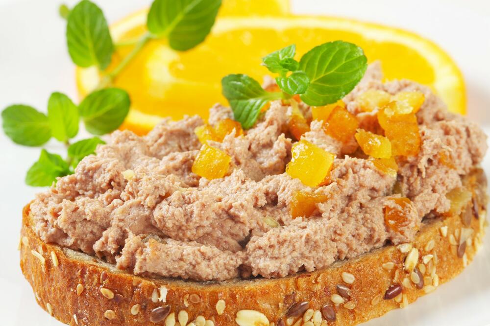 EVO DA LI ZA BADNJI DAN SMETE DA JEDETE PAŠTETU OD TUNE! (FOTO)