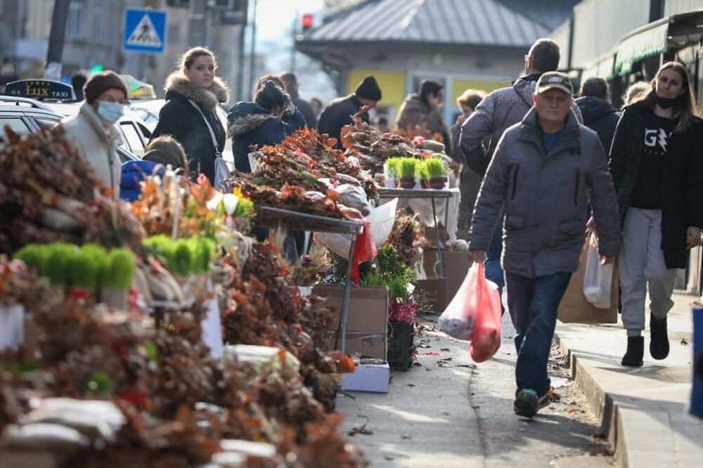 SRBI OVO RADE ZA BADNJI DAN, A UOPŠTE NE VALJA: Ta stvar nesvesno PRIVLAČI NESREĆU