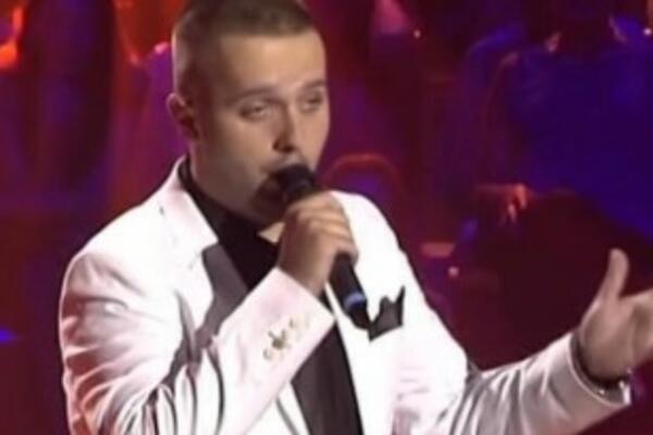 NAŠ POZNATI PEVAČ SMRŠAO 44 KILOGRAMA: Stefan se PREPOLOVIO, otkrio TAJNU zbog koje ćete PUCATI OD ZADRAVLJA