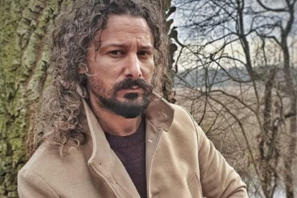 SRPSKI AVANTURISTA UPRAVO SAOPŠTIO NEOČEKIVANE VESTI: Ovo će SVE PROMENITI, vezano je i za njegovu suprugu! (VIDEO)