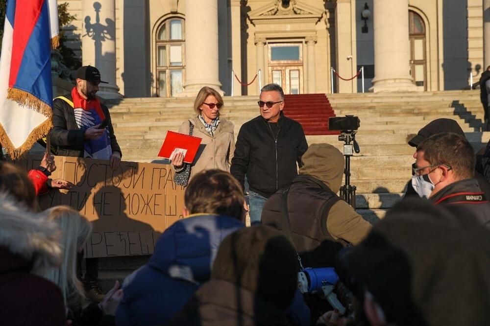 ZAKAZAN NOVI PROTEST PODRŠKE ĐOKOVIĆU ISPRED SKUPŠTINE: Poznat i termin okupljanja!