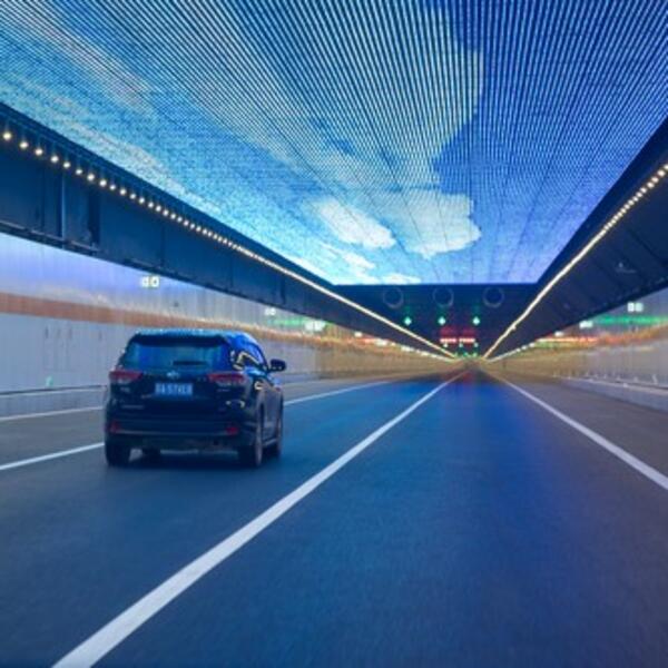 OBAVEZNO ISPOŠTUJTE OVA PRAVILA VOŽNJE U TUNELU: Jedna greška može vas koštati ŽIVOTA