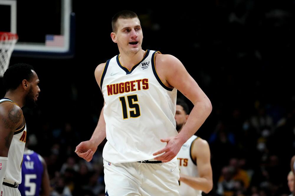 JOKIĆ DOBIO NOVO POJAČANJE: Džejms Enis potpisao za Denver!