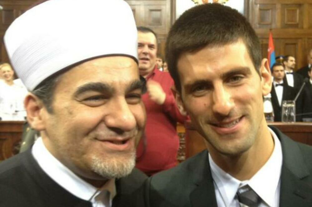 "BOG SVE VIDI"! Na OVAJ NAČIN je Muftija beogradski podržao Novaka! (FOTO)