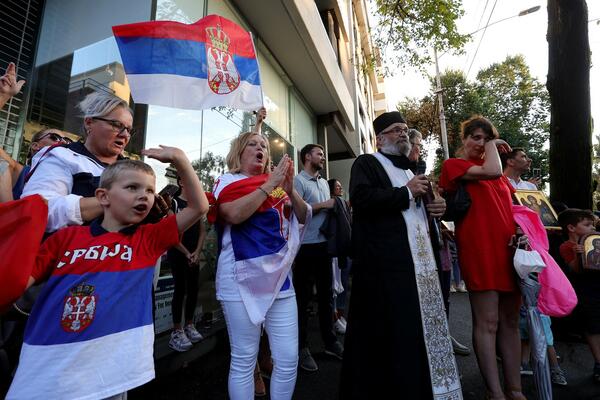 USNIMLJENI SVEŠTENICI U CRNOJ GORI: Kada vidite ŠTA RADE I ČIME SE BAVE, nećete OSTATI RAVNODUŠNI! (VIDEO)