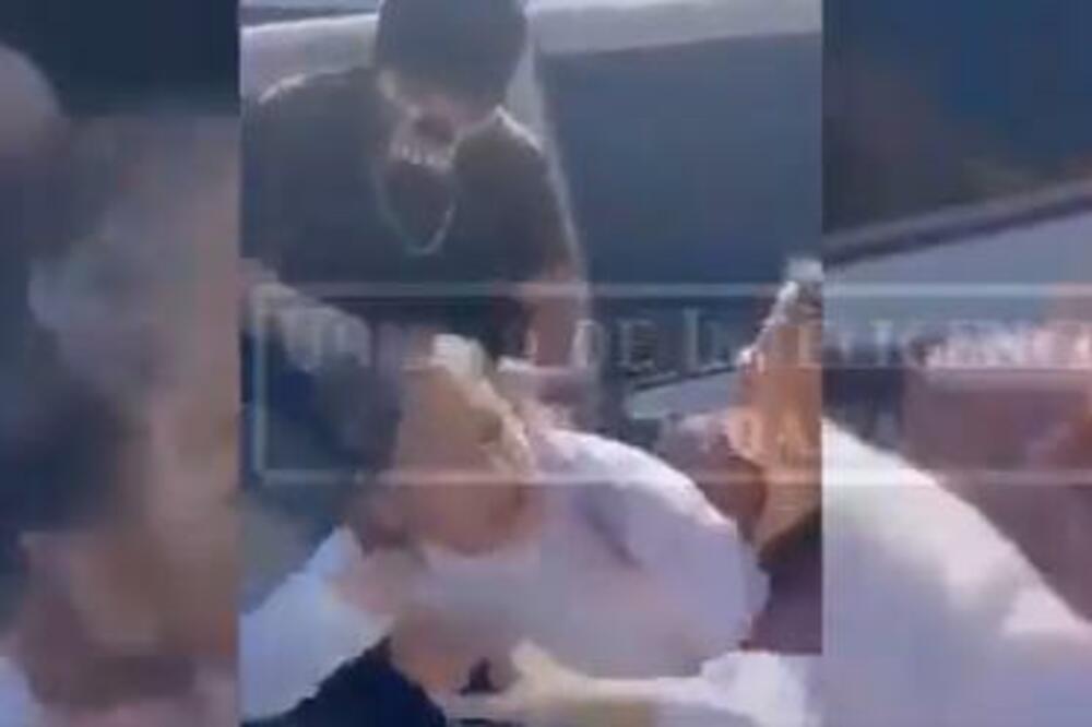 ZAMERILA SE POGREŠNIM MOMCIMA: Trubila na putu, a oni su joj za KAZNU, uradili OVU STRAHOTU, ŠOK! (VIDEO)