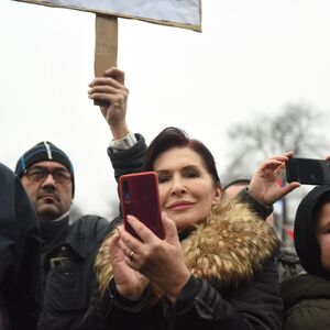 POTRESNO SAZNANJE! Pevačica 6 godina SAMA slavi Božić, a kad čujete razlog zaplakaćete