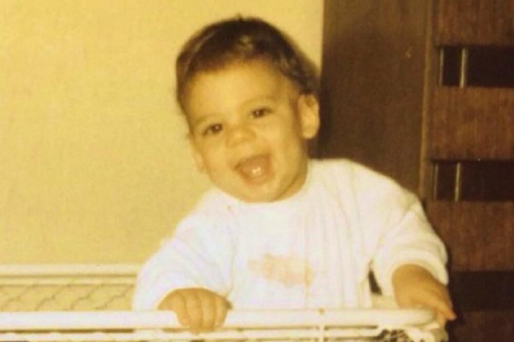 ZNATE LI KOJI JE SRPSKI GLUMAC NA SLICI? Glumio je u NAJGLEDANIJEM DOMAĆEM FILMU 2021. (FOTO)