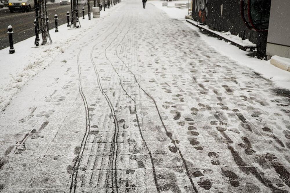 Evo kad će se Srbija zabeleti! Temperatura pada za 10 stepeni, stižu nam mraz i led