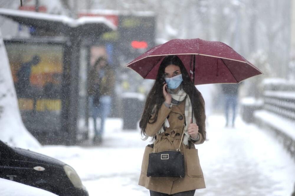 DANAS TEMPERATURA U MINUSU, A SNEG SAMO PONEGDE: Evo kako će ovakvo vreme uticati na naše raspoloženje!