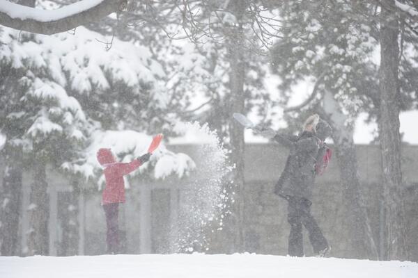 HRVATSKA SE VEĆ ZABELELA, A KADA SNEG STIŽE U SRBIJU? Meteorolog najavio BELI POKRIVAČ!