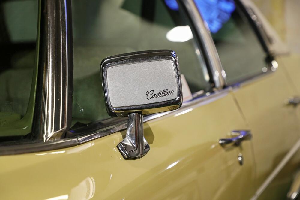 NA PRODAJU POSLEDNJI ELVISOV CADILLAC: Kralj ROKENROLA je obožavao ove automobile,i dalje izgleda KRALJEVSKI (FOTO)