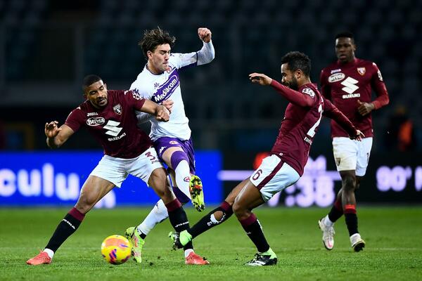 VLAHOVIĆ SE NIJE PROSLAVIO PROTIV TORINA: Ubedljiv poraz tima iz Firence, Lukić asistirao kod gola (FOTO)