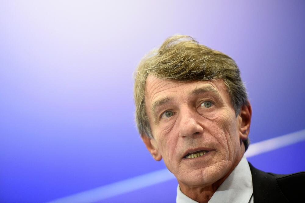 "IMAO SAM DOBAR ŽIVOT, IZUZETNO DOBAR": Sasoli SAHRANJEN uz državne počasti u Rimu! (FOTO)