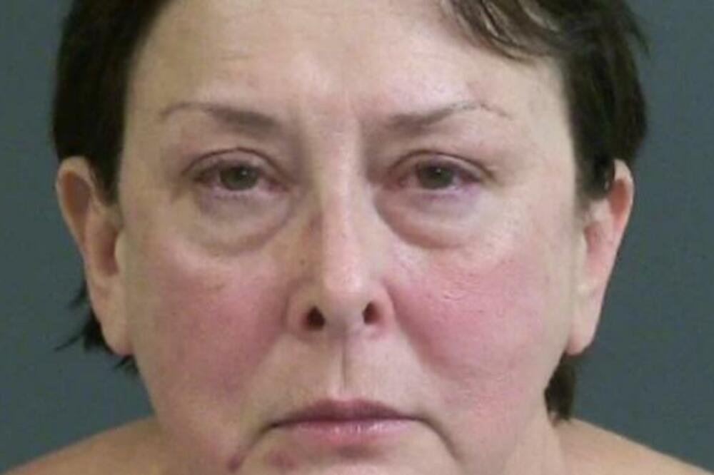 DOHVATILA POLICAJCA ZA PREPONE, PA URADILA NEŠTO FRAPANTNO: Glumila da se ONESVESTILA, BIZARNO!