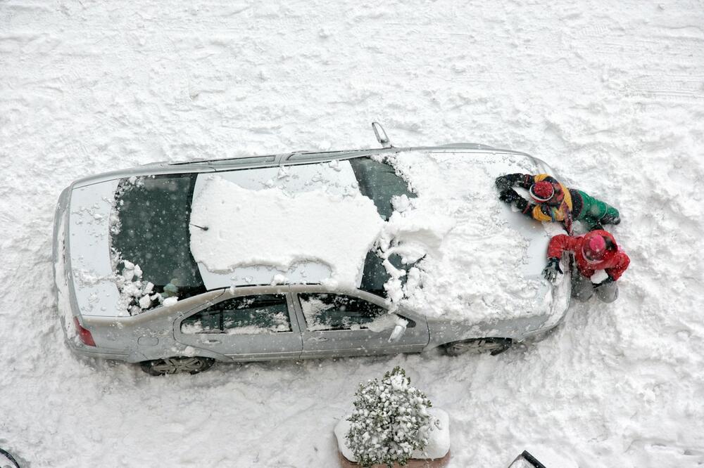 OGLASIO SE RHMZ I IZDAO NAJNOVIJE UPOZORENJE: Stiže nova TURA SNEGA, a ovo nas čeka za VIKEND!