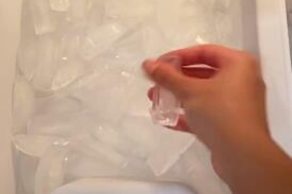 TRIK SA LEDOM U TANJIRU SVI MASOVNO DELE: Rezultat će vas izuti iz cipela! (VIDEO)