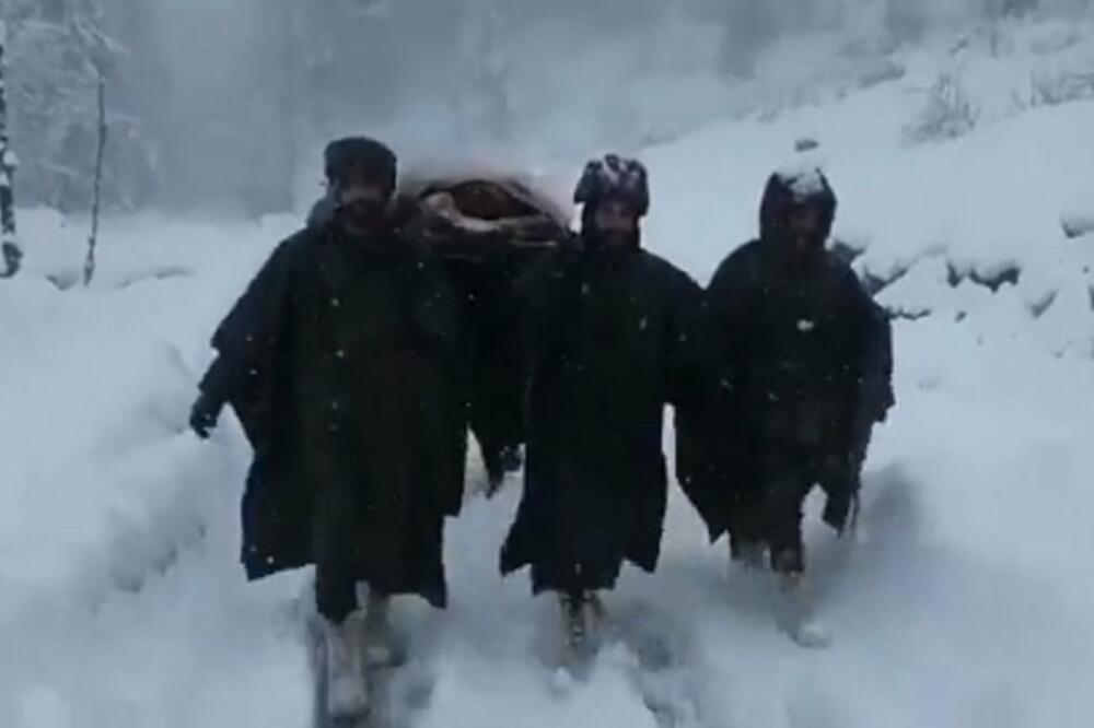 TRUDNICA U ZAVEJANOM SELU MORALA HITNO U BOLNICU, BILA U KRITIČNOM STANJU: O podvigu VOJNIKA svi PRIČAJU! (VIDEO)