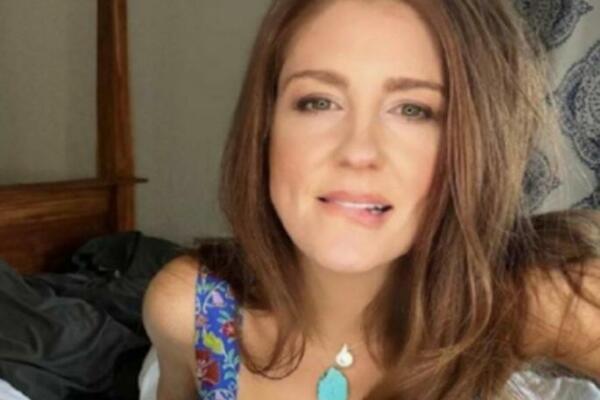 ŠTA MISLITE, KOLIKO ONA IMA GODINA: Šanse nema da pogodite (FOTO)