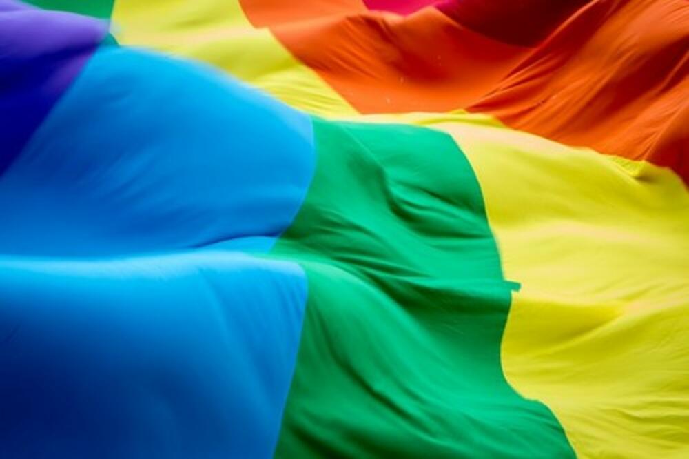 EVO ZAŠTO SU BAŠ OVE BOJE NA ZASTAVI LGBT POKRETA: Svaka ima POSEBNO ZNAČENJE, malo ko zna ISTINU!