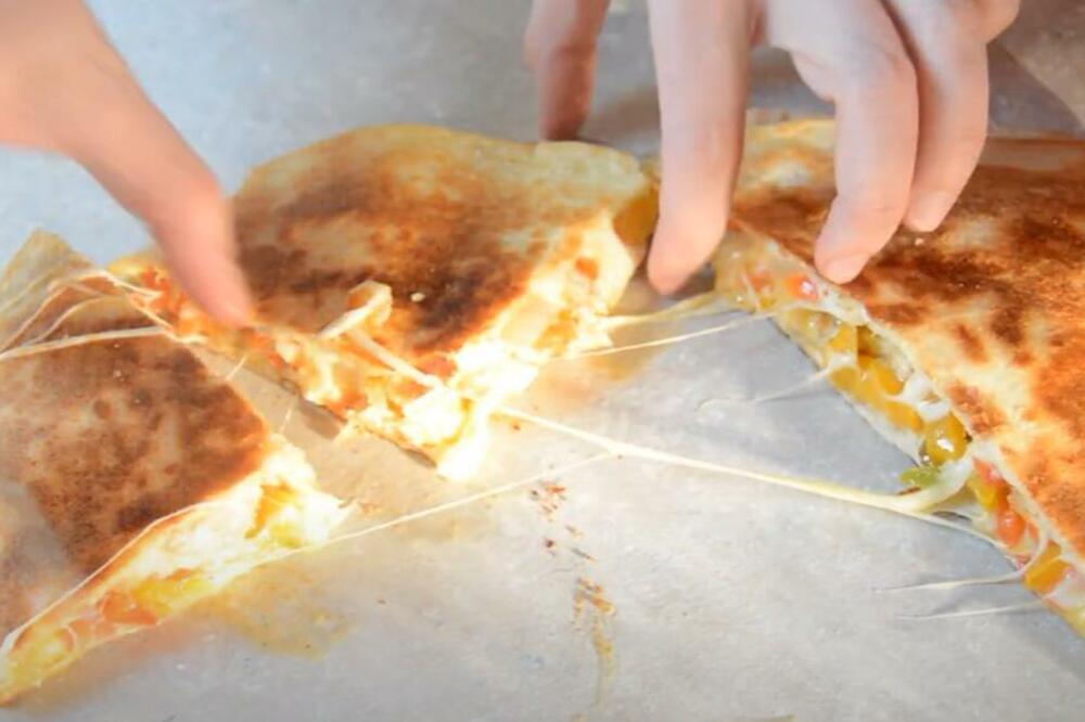 MEKSIČKO JELO IZ VAŠE KUHINJE UZ SAMO PAR SASTOJAKA: Na UKUS ćete OVLAŽITI nepca (FOTO)