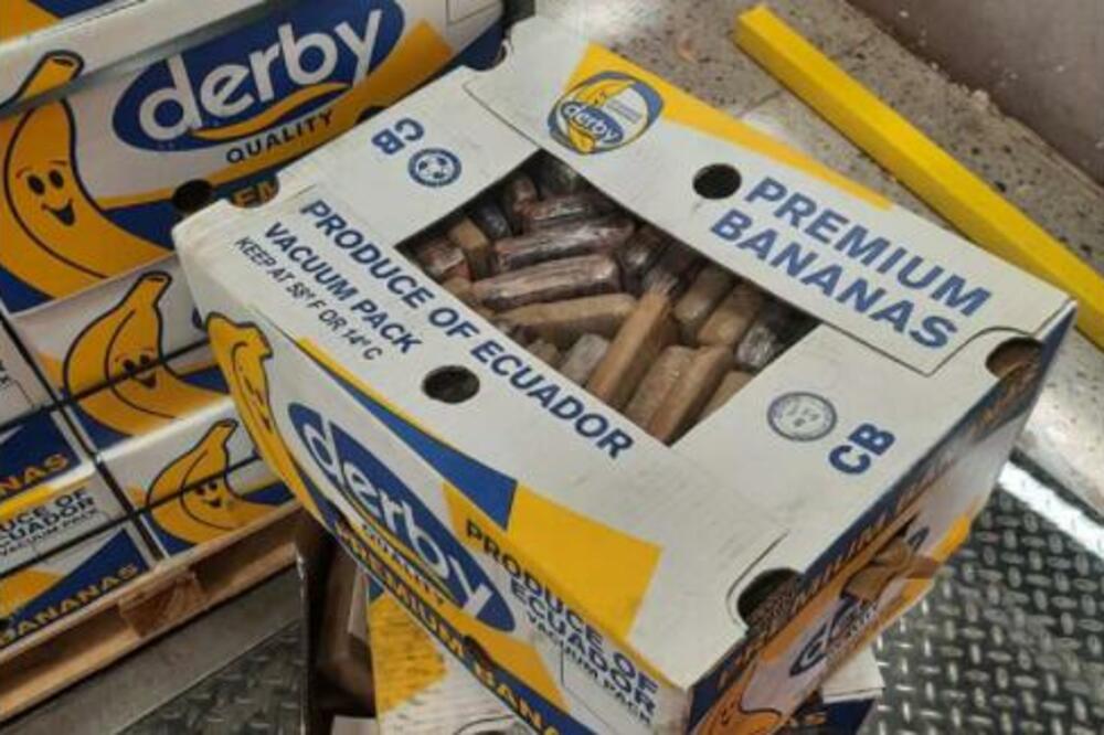 DRAMA U CRNOGORSKOM MAGACINZ POPULARNOG MARKETA: U kutijama banana pronađen KOKAIN? (FOTO)
