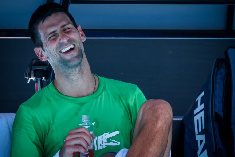 DOK SE MINISTAR NEĆKA, ĐOKOVIĆ TRENIRA: Novak na Rod Lejver areni sparingovao sa Argentincem! (FOTO)