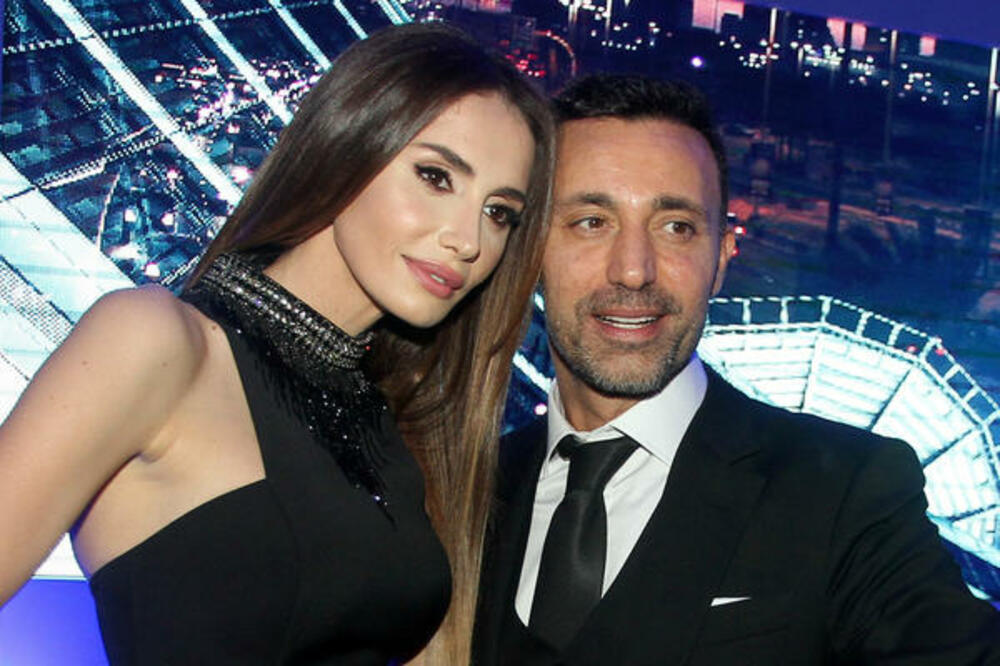 HAOS U DOMU EMINE JAHOVIĆ! Sinovi saznali da im se OTAC ŽENI SA TELEVIZIJE, pevačica VAN SEBE - Da li je KRAJ?!