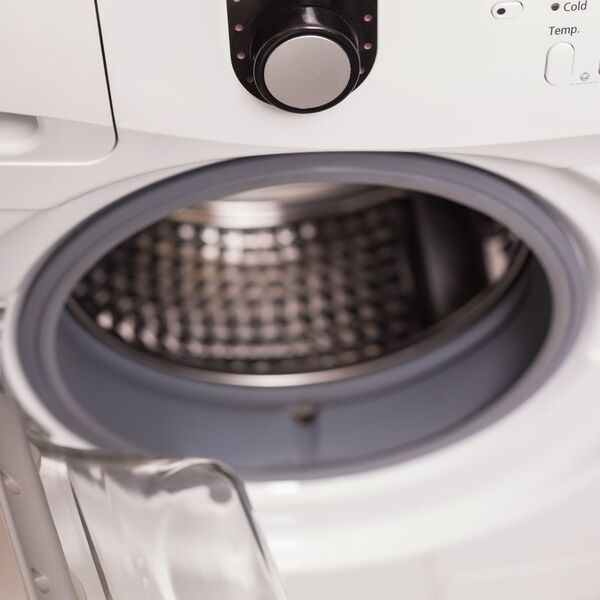 Zašto ne treba držati vrata od veš mašine otvorena? Domaćice će se zabezeknuti, istina je SUROVA