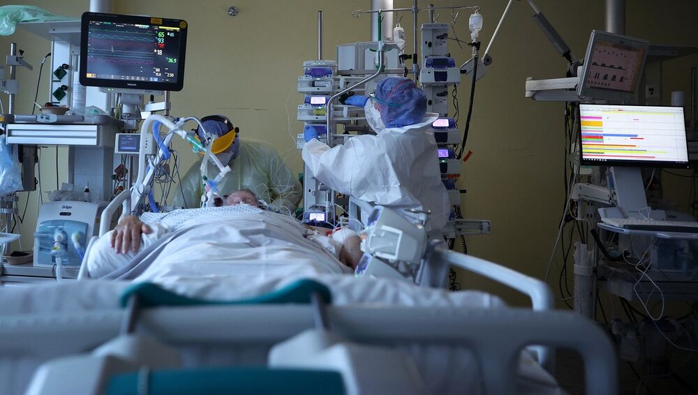 Korona, Kovid, Pandemija, Omikron, Bolnica, Lečenje, Laboratorija, Pacijent, Virus