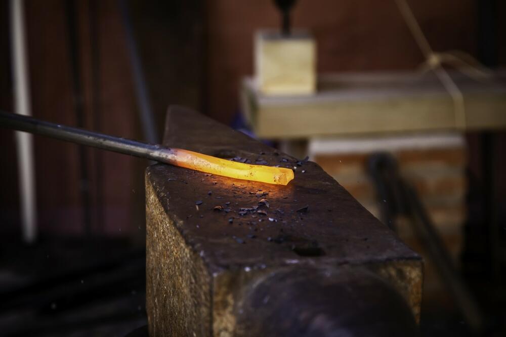 KINA JEDNIM POTEZOM POGURALA CENU! Čelik PREMAŠIO nivo od 150 DOLARA po TONI