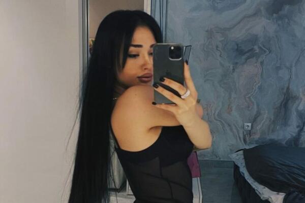 TAKMIČILA SE U ZVEZDICAMA A SADA JE PRELEPA DEVOJKA: Njene PROVOKATIVNE fotke pokreću LAVINU KOMENTARA!