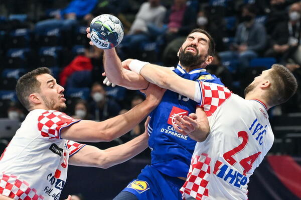 FRANCUZI SLAVILI PROTIV HRVATA U MEČU KOJI JE OBELEŽIO INCIDENT NA TERENU: Srbija ukoliko pobedi kauboje ide dalje!