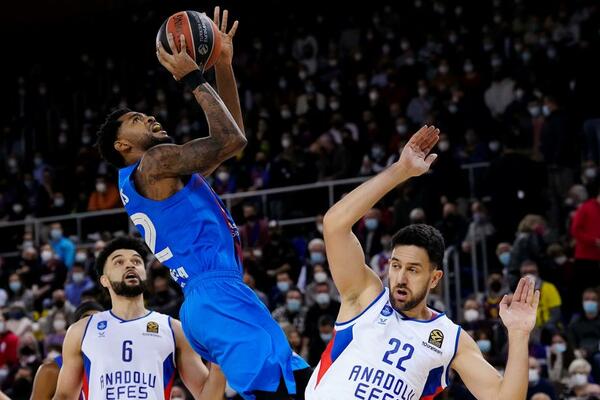 DERBI KOLA PRIPAO BARSELONI: Ni fenomenalna partija Micića nije spasila Efes poraza u Blaugrani!