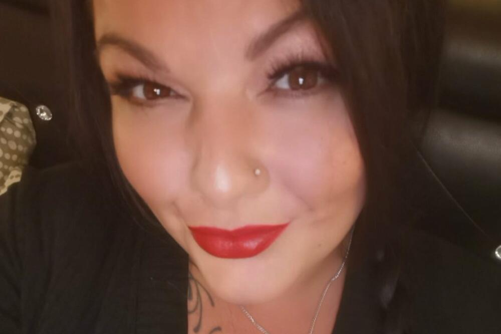 PATILA OD GLAVOBOLJE 20 GODINA, PA OSETILA NOVE SIMPTOME: Nakon posete LEKARU život joj se pretvorio u HOROR (FOTO)